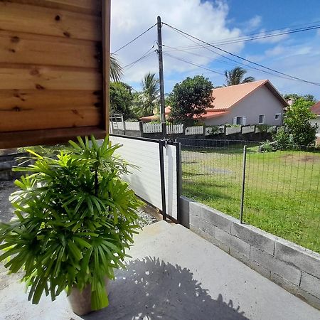 Charmant Chalet Avec Jacuzzi, L'Ile O Vert Saint-Philippe Exterior photo
