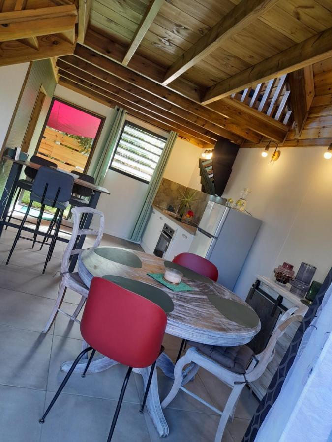 Charmant Chalet Avec Jacuzzi, L'Ile O Vert Saint-Philippe Exterior photo